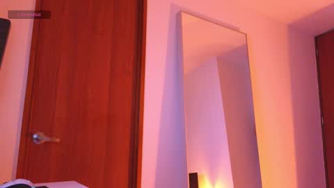 emilio_rivs online show from January 19, 4:49 am