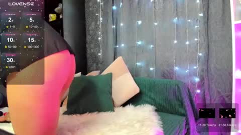 Snapshot of emiliyaqueen chatting on January 17, 5:21 am Emiliya online show from January 17, 5:21 am