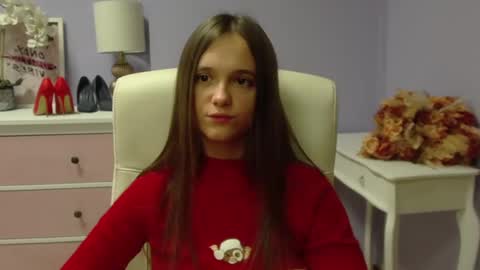 Emilly online show from December 7, 7:38 am