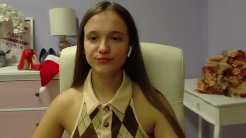 Emilly online show from December 12, 11:07 am