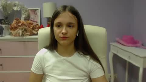 Emilly online show from March 10, 10:59 am