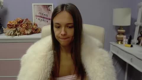 Snapshot of emilly_lust99 chatting on November 11, 7:52 am Emilly online show from November 11, 7:52 am