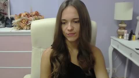 Snapshot of emilly_lust99 chatting on November 14, 7:51 am Emilly online show from November 14, 7:51 am