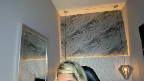 emilly_mell online show from January 17, 11:37 am