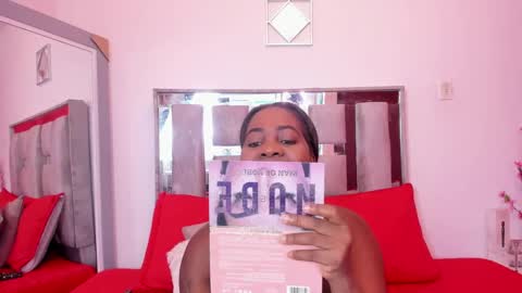 Emilly Roa online show from April 22, 7:04 pm