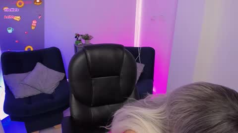 Emily online show from January 13, 12:32 pm