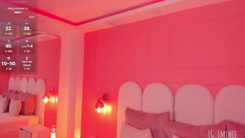 Emilly  online show from October 8, 5:21 pm