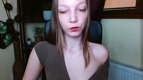 Emilly online show from March 30, 5:19 am