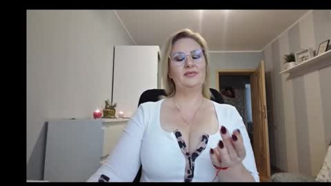 EmillyLove online show from February 17, 7:05 am