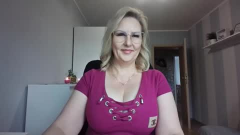 EmillyLove online show from February 23, 9:28 am