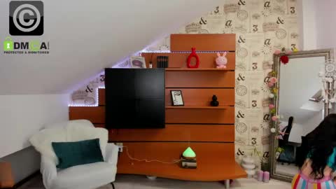 EmillyTaylor online show from April 28, 4:06 am