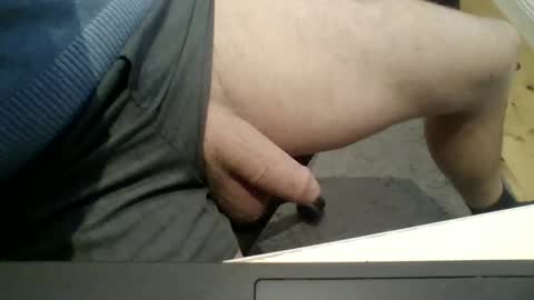 Snapshot of emilmirror chatting on February 20, 9:10 am emilmirror online show from February 20, 9:10 am