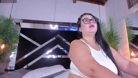 Emily  online show from March 6, 11:03 am