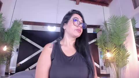 Emily  online show from April 20, 11:02 am