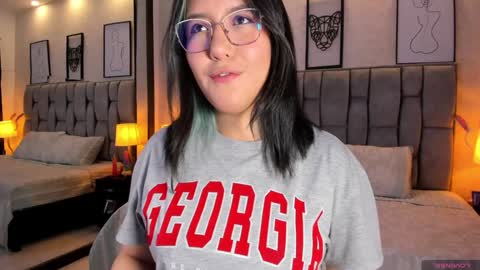 Emily online show from December 22, 3:11 am