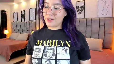 Emily online show from February 9, 8:11 am