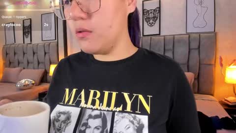 Emily online show from March 6, 9:03 am