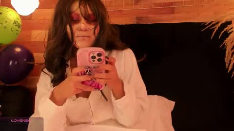 emily_brown04 online show from October 31, 11:11 am