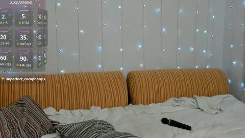 emily_cline online show from March 7, 6:24 am