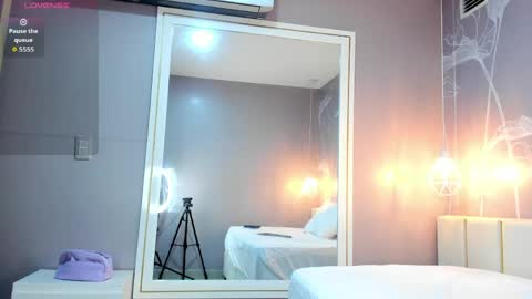 Emily online show from April 20, 11:50 pm