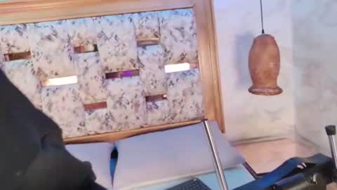 Snapshot of emily_dempsey chatting on July 12, 7:05 pm emily_dempsey online show from July 12, 7:05 pm