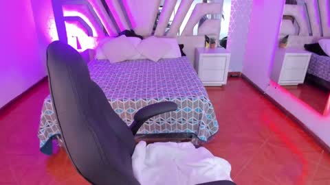 Emily online show from February 3, 10:36 am