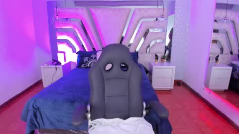 Emily online show from February 21, 10:39 am