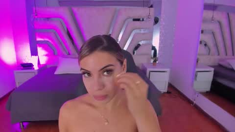 Emily online show from September 25, 11:03 am