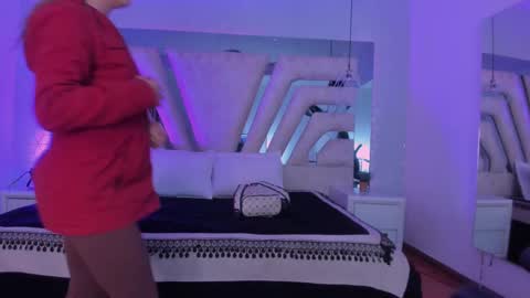 Emily online show from October 10, 11:09 am