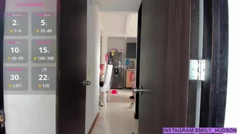 independet model online show from October 3, 5:54 pm