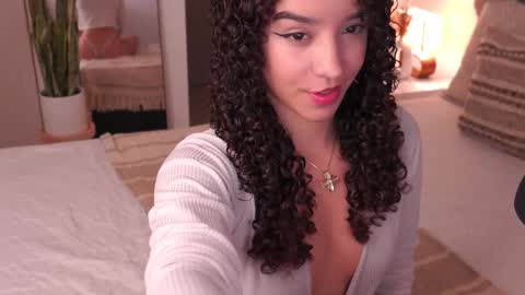 Snapshot of emily_johnson1 chatting on October 10, 10:20 pm Juliana online show from October 10, 10:20 pm