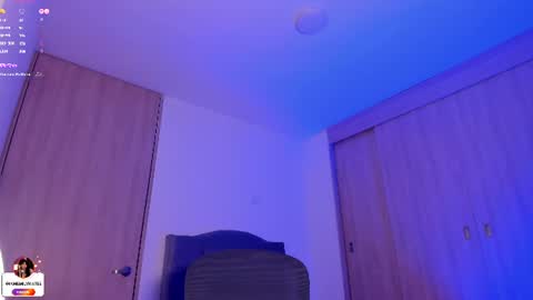 Snapshot of emily_katee chatting on July 12, 12:12 am Emily online show from July 12, 12:12 am