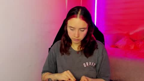 emily_lindey online show from December 16, 3:11 am