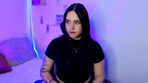 Emily Lindey online show from March 9, 5:33 am