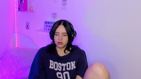 Emily Lindey online show from March 21, 8:19 am