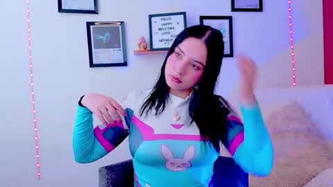 Snapshot of emily_lindey_ chatting on July 26, 4:03 pm Emily Lindey online show from July 26, 4:03 pm