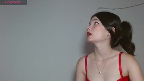 Snapshot of emily_littesweet chatting on July 25, 3:26 am Emily littesweets online show from July 25, 3:26 am