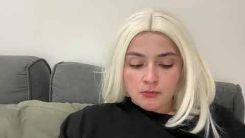 emily_morning_dew online show from November 11, 1:11 pm