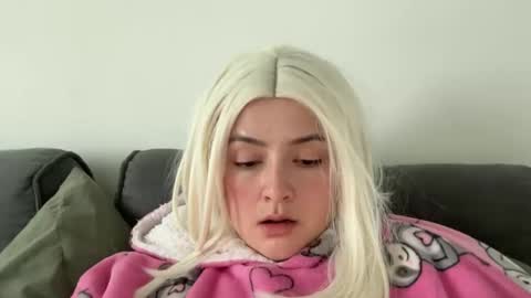 emily_morning_dew online show from November 26, 10:49 am