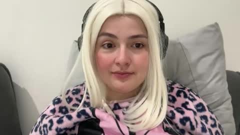 emily_morning_dew online show from January 7, 8:17 am