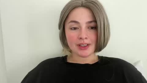 emily_morning_dew online show from April 19, 8:02 am