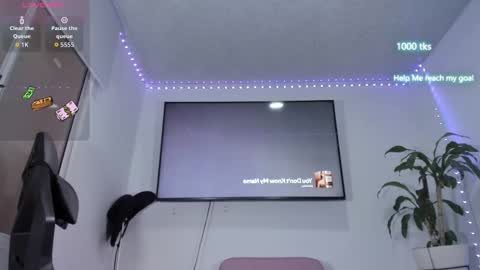 emily_palmeer online show from January 18, 11:36 am