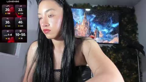emily_palmeer online show from May 8, 10:09 am