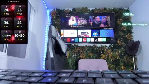 emily_palmeer online show from May 11, 10:54 am