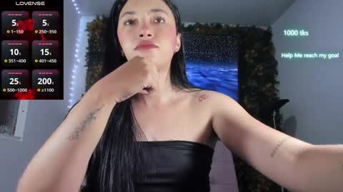 emily_palmeer online show from May 23, 8:18 am