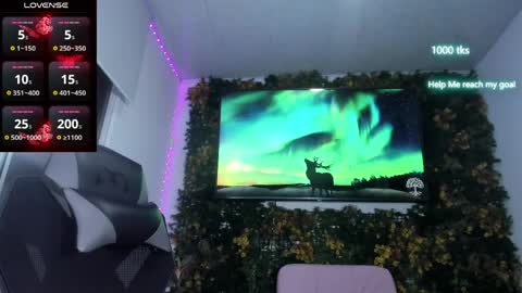 emily_palmeer online show from June 8, 10:15 am