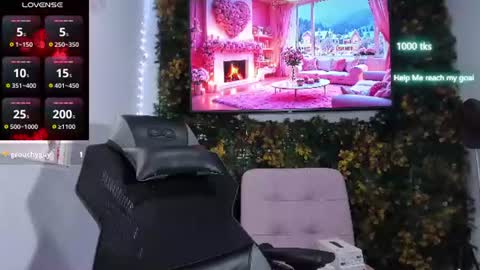 emily_palmeer online show from June 21, 12:08 pm