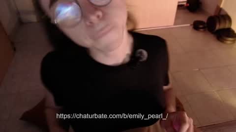 Snapshot of emily_pearl_ chatting on February 19, 10:53 pm emily_pearl_ online show from February 19, 10:53 pm