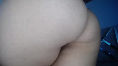 Snapshot of emily_pervert00 chatting on October 2, 7:10 pm Emily online show from October 2, 7:10 pm