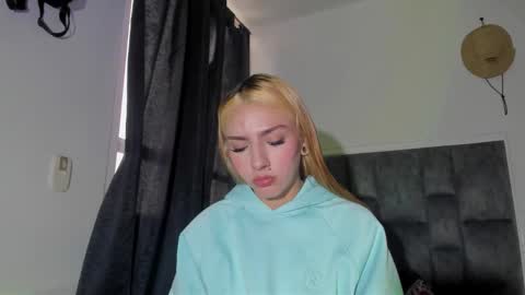 Emi online show from March 6, 7:32 pm